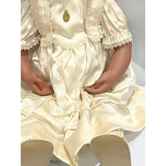 Gay Boassy 1999 Halle #1201 Porcelain African American Tender Toddlers 22